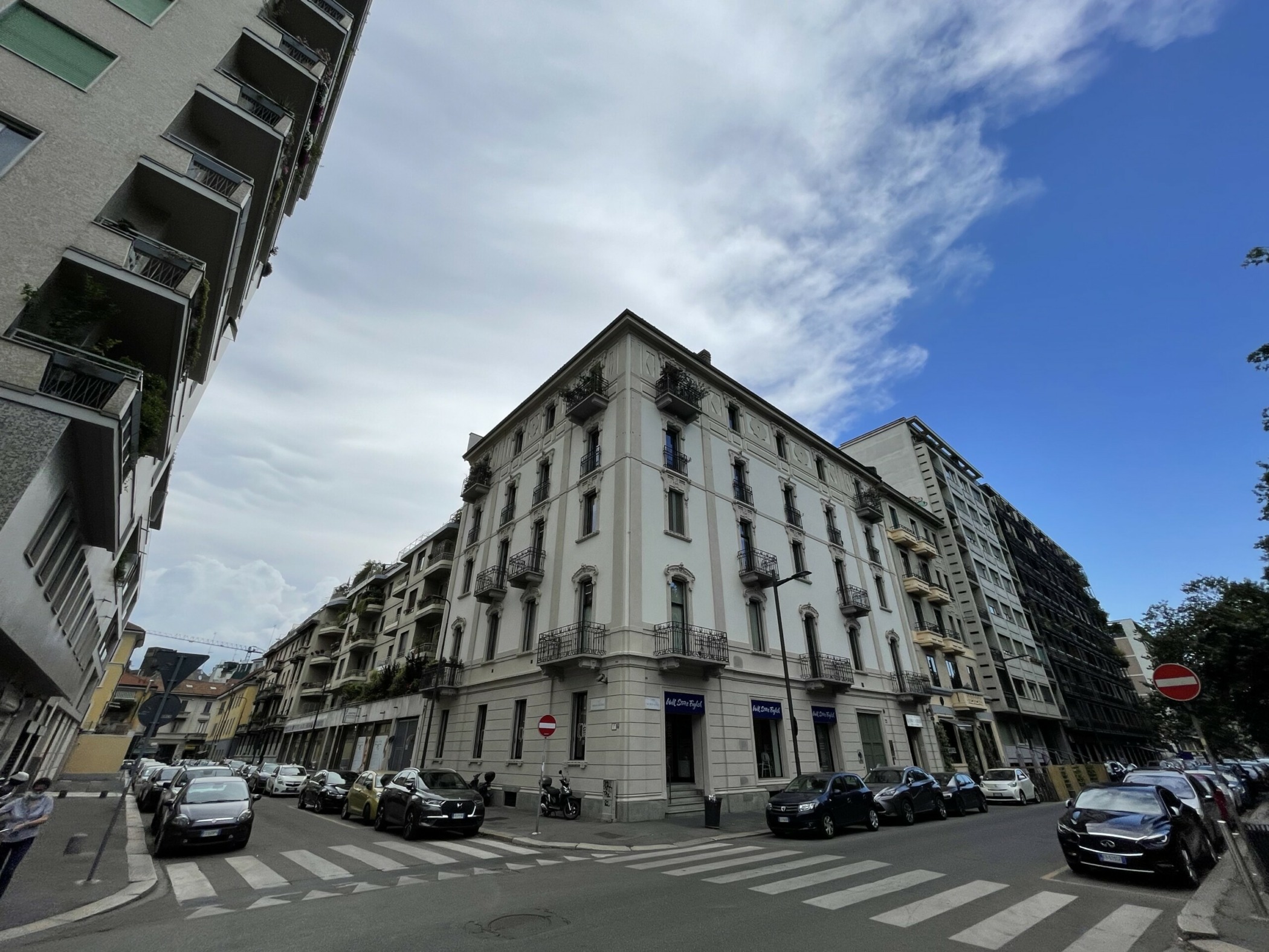 Luigi Ottolini immobiliare facebook instagram standard operativi agenzia bergamo brescia milano  Corso Sempione palazzo in vendita 19