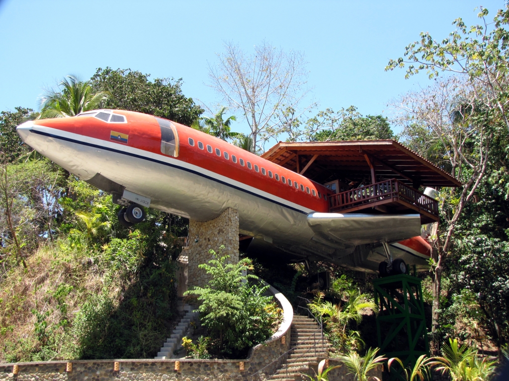 727 Fuselage Home casa aereo airplane house Parco Nazionale Manuel Antonio Costa Rica Luigi Ottolini